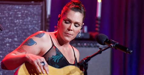 Beth Hart In Concert Preview Front And Center Pbs
