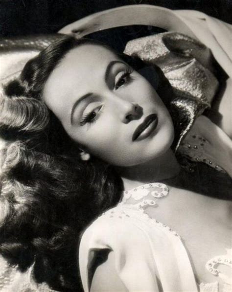 The strong mexican woman and the compliant mexican woman of the golden age of mexican cinema / la mujer fuerte y la mujer abnegada del la época de oro del cine mexicano maría félix had a dignity and sense of strength that changed the course of. 15 Imágenes de Dolores del Río que reflejan su impecable ...