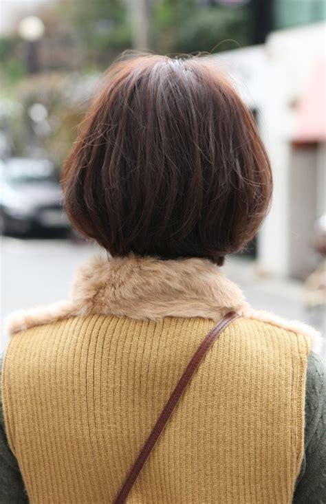Back View Of Cute Asian Bob Hairstyle Hairstyles Weekly
