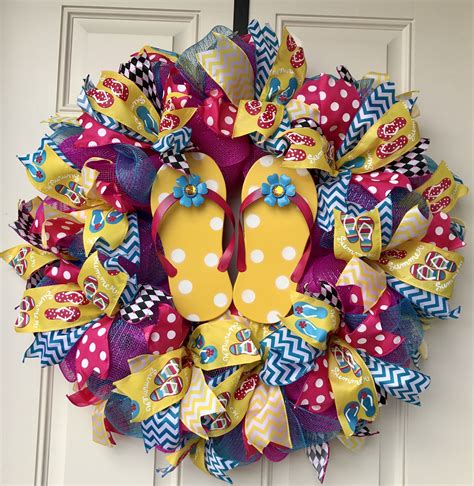 Pin by BumbleBee Wreaths on BumbleBee Wreaths | Diy wreath, Handmade wreaths, Diy deco mesh wreath