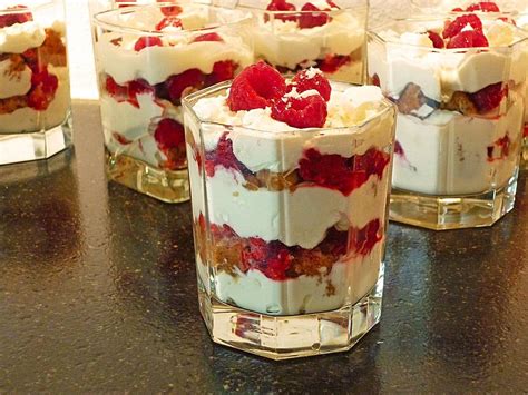 Himbeer-Cantuccini-Schichtdessert von Cha-Cha Chefkoch