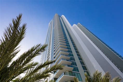 Thom Filicias New Miami Apartment Building Blends Beachy And Urban