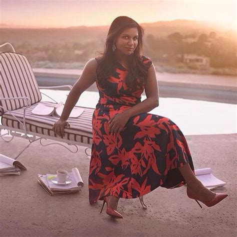 Mindy Kaling Shared A Snapshot From Her Glamour Magazine Photo Shoot Celebrity Candids You