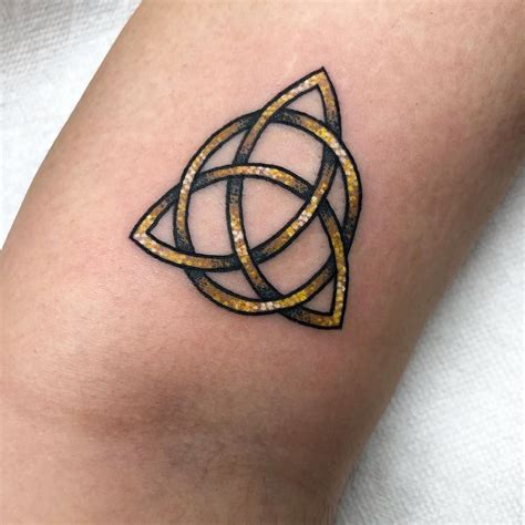 Thinking About Getting A Celtic Trinity Knot Tattoo Read This First Trinity Knot Tattoo Knot