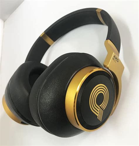 These sound waves mix into the audio signal from your desired media player. Best Noise Cancelling Headphones of All Time - AKG N90Q ...