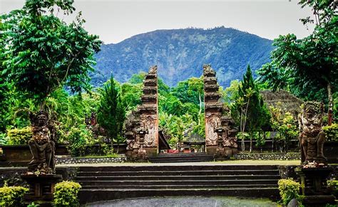 Sarana Hindu Bali Pura Luhur Batukau