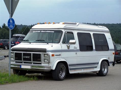 Danach wurde er von dem gmc savana abgelöst. GMC Vandura. Aufgenommen am 21.8.2005. - Fahrzeugbilder.de