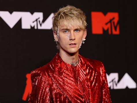 Machine Gun Kelly Concert Canceled Due To Flooding He Gives A Show