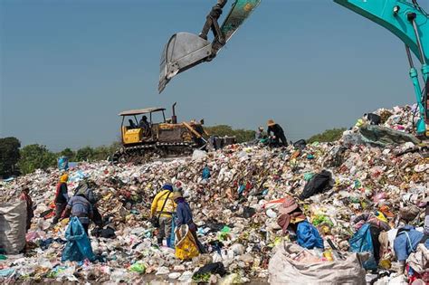 What Is Sanitary Landfill And Difference Between Sanitary Landfill And