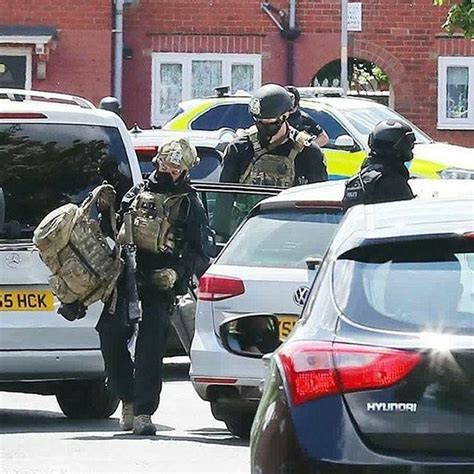 Uksf Sas Assist In Raid With Manchester Police Sas Special Forces