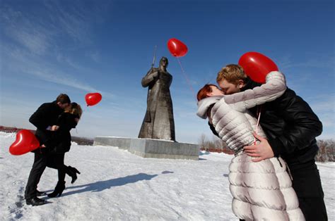 Russians Celebrate Valentine S Day Russia Beyond