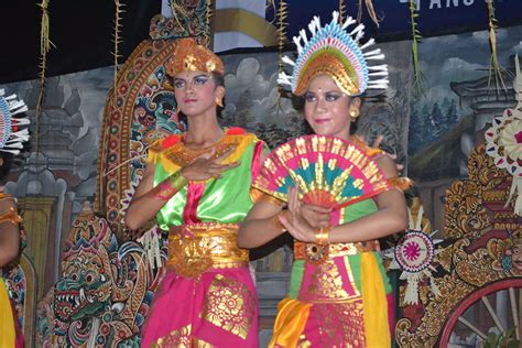 Apa Yang Dimaksud Dengan Tari Janger Bali Seni Tari Dictio Community