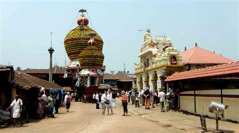 New Mangalore Udupi Shri Krishna Tempel Karkala Gomateshwara Statue Und Der Tempel Der
