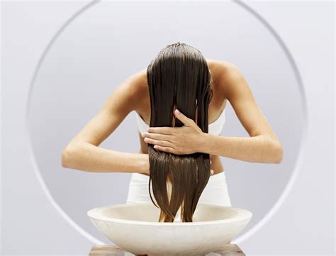 How To Prevent And Manage Oily Hair