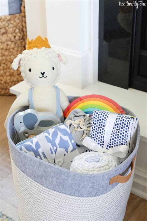Gift ideas for baby shower. Baby Shower - Food, Decorations, Games, & Gift Ideas