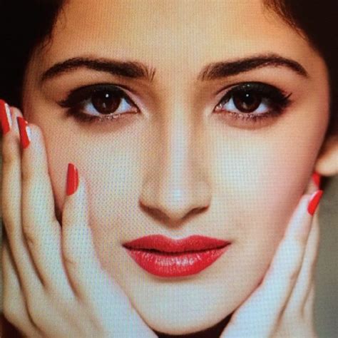 Sayyeshaa Saigal Hot Pics Sizzling Hot Sexy Pics Of Sayyeshaa Saigal