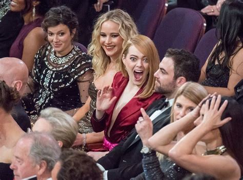jennifer lawrence and emma stone oscars 2018 candid moments the hunger games ashley judd gary