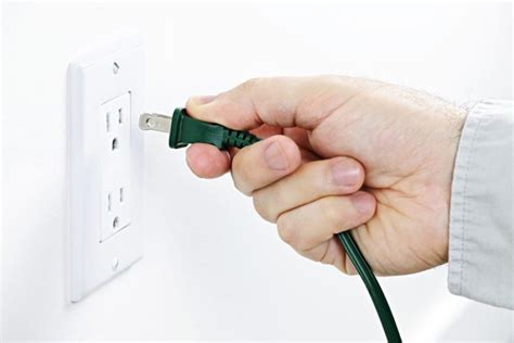 3 Warning Signs Its Time To Replace Your Electrical Outlets