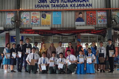 Popular posts from this blog. Penyampaian Hadiah Pertandingan Bulan Bahasa - SMK Seri ...
