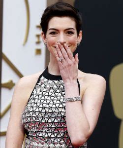 Anne Hathaway Thinks We Envy Her Straight Hair Naturallycurly Com