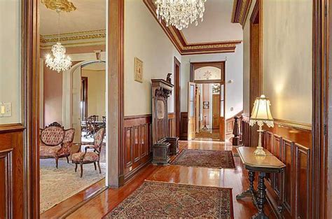 Peek Inside Anne Rices Former New Orleans Estate Victorian Mansions