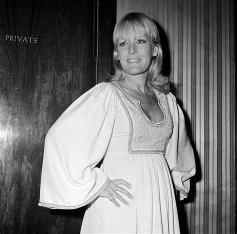 Petula Clark Pictured At The Prince Of Wales Theatre London