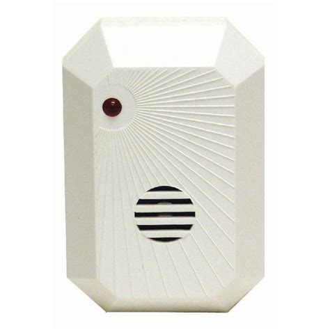 Ultrasonic and electromagnetic which sends a pulsating signal that helps control rodents and roaches. PestVacator® 800 - Global Instruments Ltd.