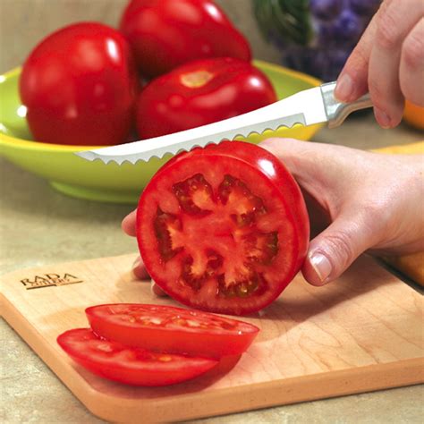 Slicing Fresh Tomatoes How To Pair Herbs With Tomatoes Rada Cutlery