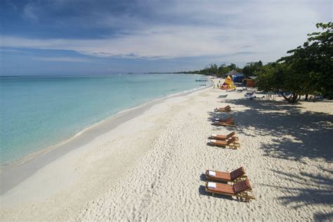 Grand Pineapple Negril All Inclusive Resort