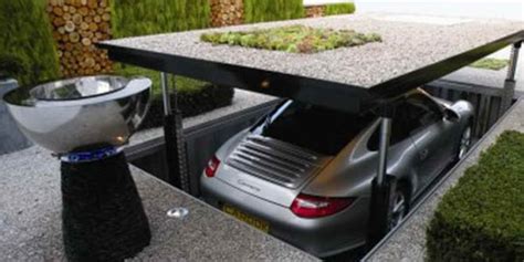 Video shows a scratched rear bumper fully repaired in less than 1 hour. moderne garage - mobile garage - fresHouse