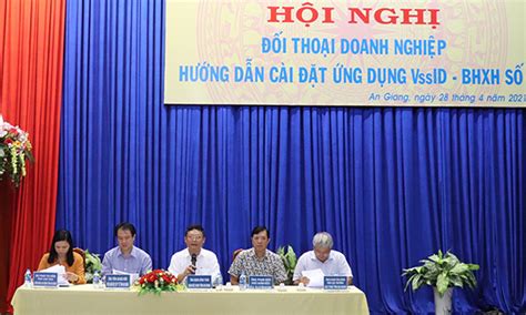 Trên vssid bạn có thể xem hồ sơ bảo hiểm của mình, lịch sử thụ hưởng các chế độ, chính sách bhxh, mã số bhxh, cơ quan bhxh, thẻ bảo hiểm 1.1. An Giang: Tiếp tục lan tỏa VssID đến 400 DN và hàng chục ...