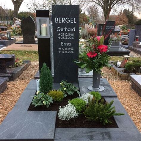 En esta segunda parte de tumbas bonitas pero escalofriantes volvemos a hacer un recorrido por algunos cementerios famosos visitando, lapidas, mausoleos y nichos que provocan escalofríos. Ludwig Zentgraf - Grabmale » Galerie Gräber ...