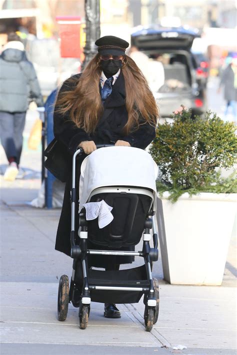 She has also appeared on the reality tv series the real housewives of beverly hills. GIGI HADID Out with Her Daughter in New 12/15/2020 ...