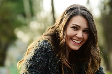 Asli Enver looks back in her past … – ᴳᵒˢˢⁱᵖ ᴴᵘⁿᵗᵉʳˢ