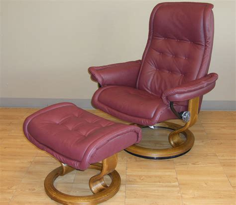 You'll also enjoy sales tax benefits and our super fast & guaranteed nationwide delivery. Ekornes Stressless Royal Recliner Chair Lounger - Ekornes ...