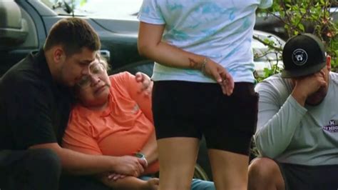 Watch CBS Evening News: Uvalde mourns victims of elementary school