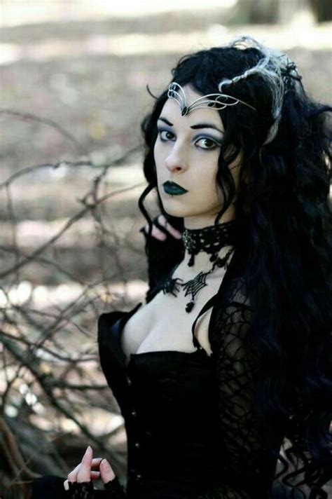193 Best Femme Gothiques Images On Pinterest Goth Beauty