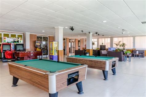 Si practicas y te aseguras de que. Sala de juegos: fotografía de Hotel Gran Playa, Santa Pola ...