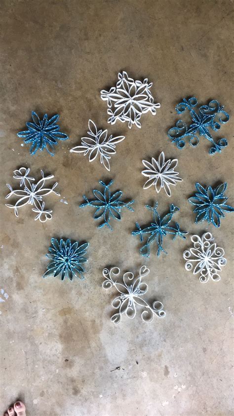 Diy Snowflakes Frozen Theme Party Made From Toilet And Paper Towel