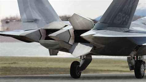 The 100 Million Super Advanced F 22 Thrust Vector Used By The Us