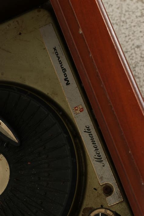 Magnavox Stereophonic Combination Turntable Cabinet With Speaker