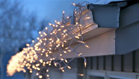 How To Hang Christmas Lights 4 Essential Tips To Protect You And Your
