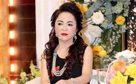 Bà Nguyễn Phương Hằng Bị 1 Nữ Nghệ Sĩ Nhắn Tin Chửi Bới Và Cách đáp Trả