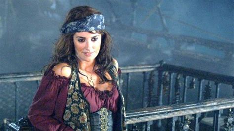The Sleeveless Jacket Of Angelica Penelope Cruz In Pirates Of The