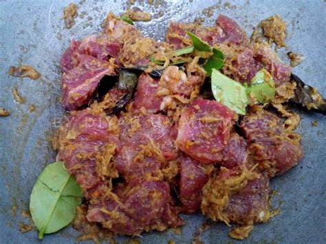Empal gepuk ini bisa disantap bersama nasi putih dan sambal lalapan. Pin on Cream custard