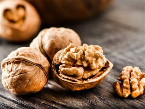 11 Proven Benefits Of Walnuts Organic Facts