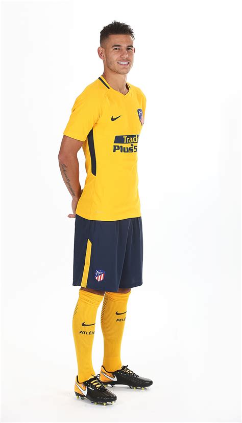Atlético de madrid and the world's leading money transfer company have renewed their partnership for another season. Atletico Madrid 17/18 Nike Away Kit | 17/18 Kits ...