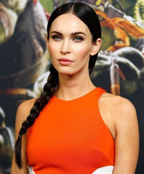 Megan Fox Side Braid Plaits Hairstyles Hairstyles With Bangs Pretty Hairstyles Straight