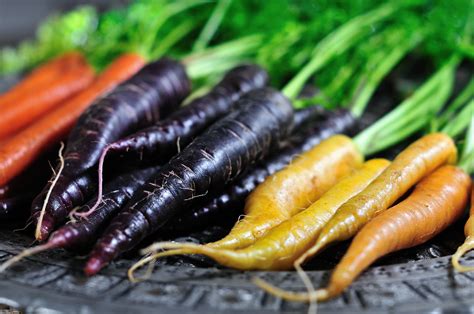 Find Out What Different Colored Carrots Taste Like