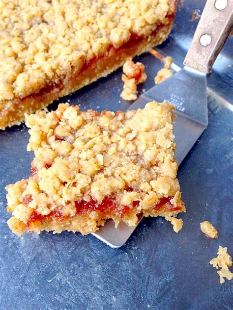 6 healthy comfort food recipes from the pioneer woman. Simple & Sweet: Strawberry Oatmeal Bars